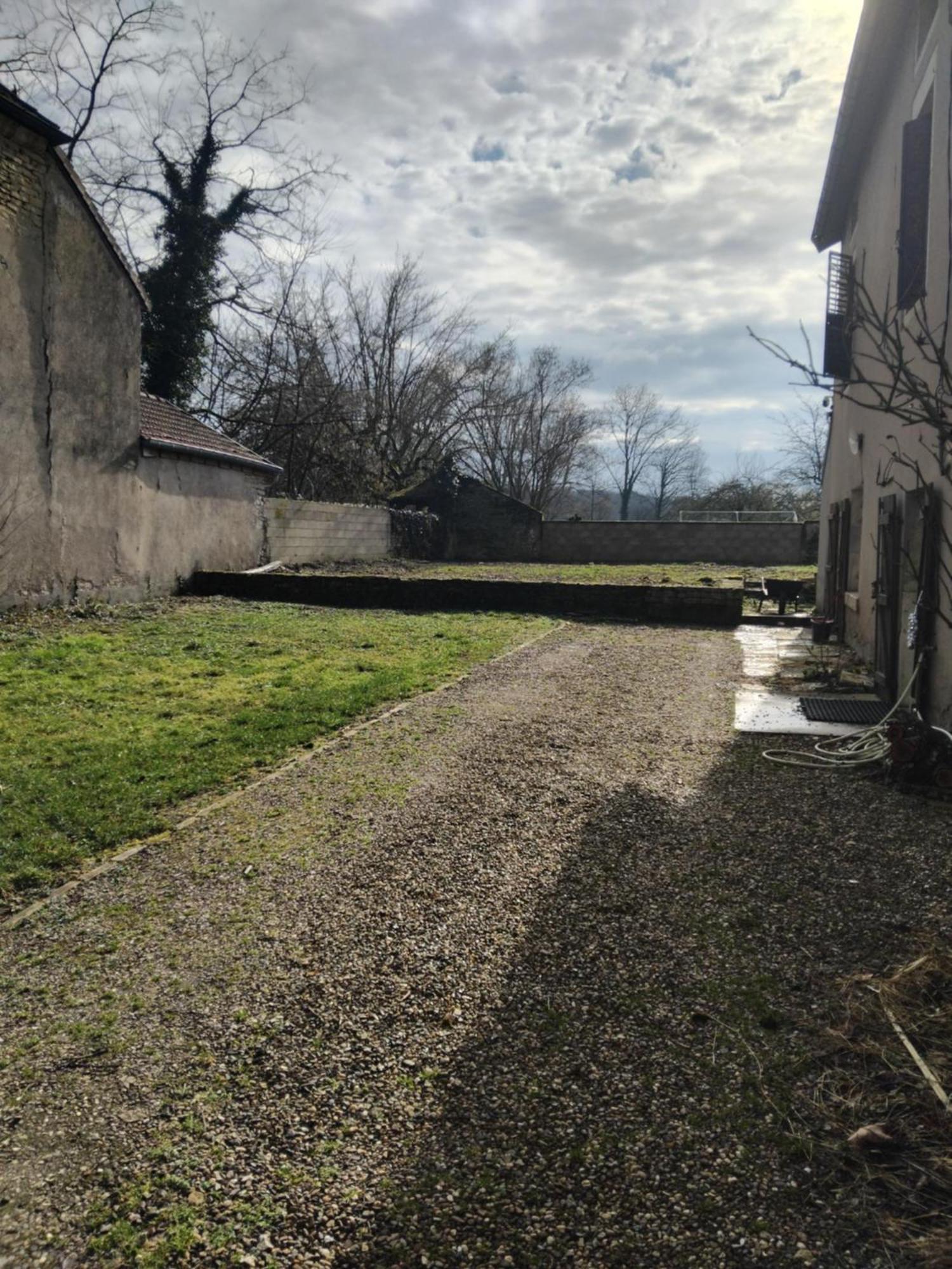 L'Univers, Vous Et Nous Pouilly-sur-Vingeanne Dış mekan fotoğraf